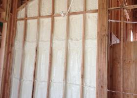 BIBS (blown-in-blanket-system) insulation